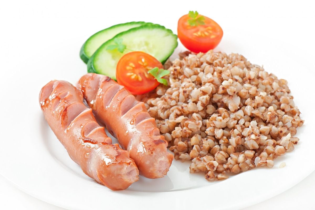 Buckwheat,Good quality sausages,Tomatoes,Cucumber